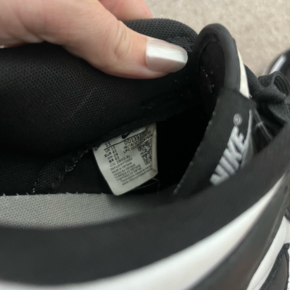 Nike Dunks - Picture 3 of 4